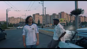 Maillot de football de l'équipe de Kiev 2010 porté par Orelsan dans Oxmo Puccino Ft. Orelsan - Ma life (Clip Officiel)