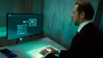 LG Monitors used by Benji Dunn (Simon Pegg) in Mission: Impossible - Rogue Nation