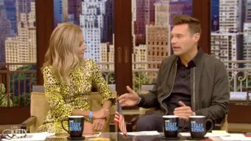 Baum und Pferdgarten Adyn robe portée par Kelly Ripa dans l'émission LIVE with Kelly and Ryan SEPTEMBER 10, 2019