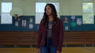 Les Gens libres violet byron blazer porté par Jessica Davis (Alisha Boe) dans les 13 Raisons pour lesquelles (S03E04)
