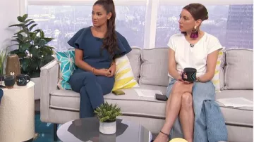 Falda vaquera de Zara con hendidura usada por Melanie Bromley como se ve en The View SEPTIEMBRE 10, 2019