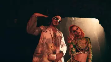 Black square sunglasses worn by J Balvin in Major Lazer - Que Calor (feat. J Balvin & El Alfa) (Official Music Video)