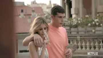 Orange t-shirt porté par Damiano (Ricardo Mandolini) dans Bébé (S02)