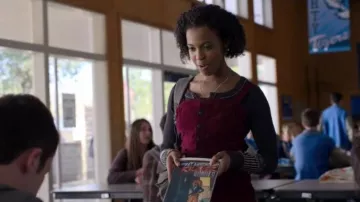 Free People grey t-shirt worn by Ani Achola (Grace Saif) in 13 Reasons Why (S03E09)