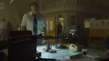 Corbata vintage de Bill Tench (Holt McCallany) en Mindhunter (S02E07)