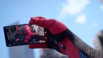 Smartphone used by Peter Parker / Spider-Man (Tom Holland) as seen in Spider-Man: Far from Home