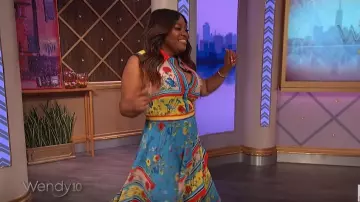 Robe multicolore asymétrique portée par Sherri Shepherd dans l'émission The Wendy Williams Show SEPTEMBER 11, 2019