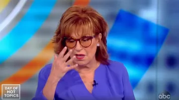 Elie Tahari Blouse portée par Joy Behar dans l'émission The ViewSEPTEMBER 3, 2019