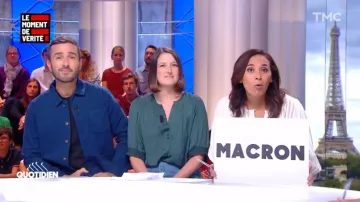 La blouse vert sapin Sessun portée par Valentine Oberti dans Quotidien le 12 septembre 2019