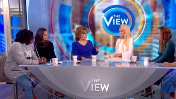 Eileen Fisher bleu sleeve top porté par Joy Behar sur Le point de Vue le 6 SEPTEMBRE 2019