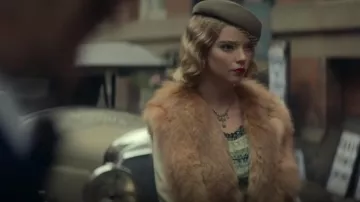 La robe verte de Gina Gray (Anya Taylor-Joy) dans Peaky Blinders (S05E02)