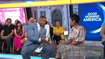 Ganni Shirred top de algodón-popelin a cuadros usado por Tamron Hall en Good Morning America Weekend SEPTIEMBRE 6 2019