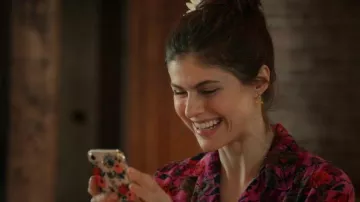 L'iPhone d'Apple utilisé par Emma Corrigan (Alexandra Daddario) dans Pouvez-Vous Garder un Secret?