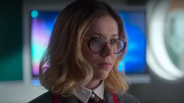 Les lunettes de vue oeil de chat marron évaille portées par Gayetana (Georgina Amorós) dans Élite Saison 2 Episode 7