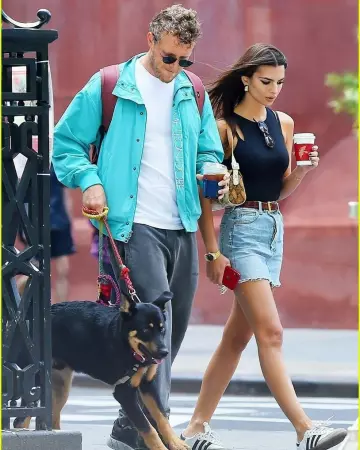 Rolex oyster perpetual day date président montre porté par Emily Ratajkowski la Ville de New York le 13 septembre 2019