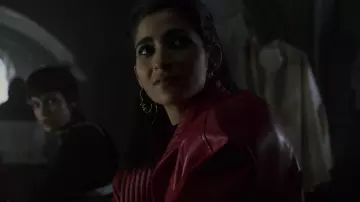 Earrings worn by Nairobi (Alba Flores) in Money Heist (S03E02)