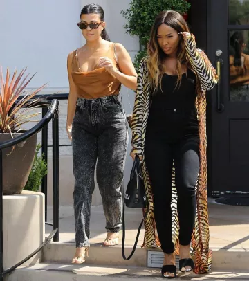 Sandalias de calipso de Gianvito Rossi usadas por Kourtney Kardashian con Malika Haqq 16 de septiembre de 2019