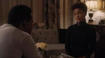 Helmut lang cuello de cuero negro top usado por Kerissa Greenleaf (Kim Hawthorne) en Greenleaf Season 4_Episode2