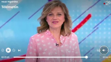Pink shirt printed on neck of Valérie Maurice in Télématin the 17.09.2019