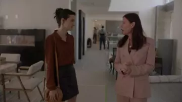 Tibi Steward Blazer usado por Helen Solloway (Maura Tierney) en The Affair Temporada 5 Episodio 4