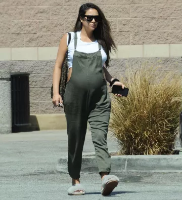 A Pea in the pod tencel maternity overall worn by Shay Mitchell Best Buy September 14, 2019