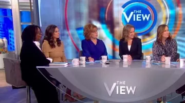 Maxi vestido de punto de culto gaia Mariel fuera del hombro usado por Abby Huntsman en The View 17 de septiembre de 2019