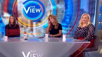 Vestido de vaina negra usado por Sunny Hostin en The View 17 de septiembre de 2019