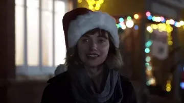 Red santa hat worn by Riley Stone (Imogen Poots) in Black Christmas