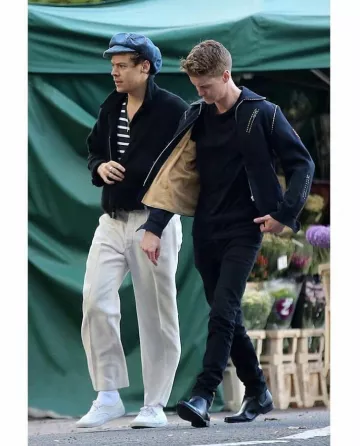 Vans authentic vrai espadrilles blanches portées par Harry Styles Londres le 12 septembre 2019