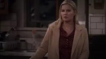 Hawes and Curtis red women’s pink & white star print shirt worn by Abby (Elisha Cuthbert) in The Ranch Season 4 Episode 3