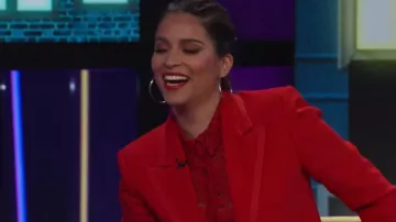 El Kooples Single Heart-Shaped Button Crepe Blazer usado por Lilly Singh en A Little Late with Lilly Singh 17 de septiembre de 2019