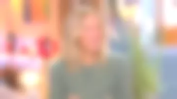 Le pull vert d'eau Des Petits Hauts de Agathe Lecaron dans La maison des maternelles