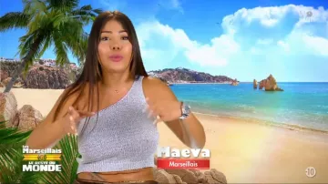 La camiseta sin mangas de malla plateada de Maeva Ghennam en Les Marseillais vs el resto del mundo 4 Episodio 7