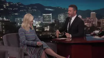 Cérémonie d'ouverture à Manches Longues de la Nervure Tricot Midi Robe portée par Chelsea Handler dans le Jimmy Kimmel Live le 10 septembre 2019