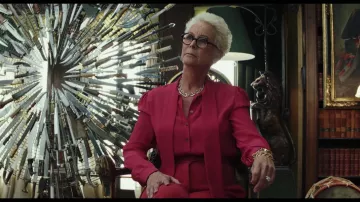 Violet veste portée par Linda Drysdale (Jamie Lee Curtis) dans les Couteaux