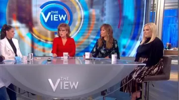 Alice + Olivia mikaela métallique plissée jupe portée par Meghan McCain sur La Vue, le 18 septembre 2019