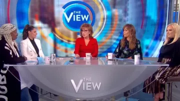 Tom Ford Lunettes de Chat portés par Joy Behar sur La Vue, le 18 septembre 2019