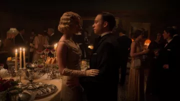 Le bracelet de perles de Gina Gray (Anya Taylor-Joy) dans Peaky Blinders Saison 5 Episode 4