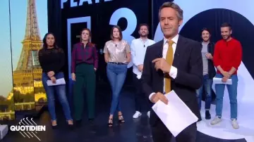 The pants green worn by Alison Wheeler in the Daily