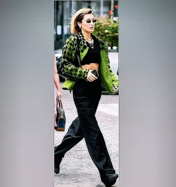 Converse chuck taylor all star high top porté par Bella Hadid Milan le 18 septembre 2019