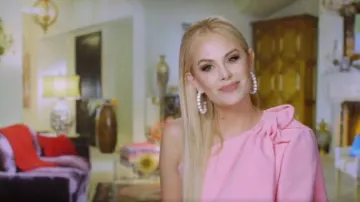 MSGM rose une épaule mini robe portée par (Kameron Westcott) dans Le Real Housewives de Dallas Season04 Episode03