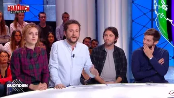 La camisa a cuadros que lleva Etienne Carbonnier en Quotidien