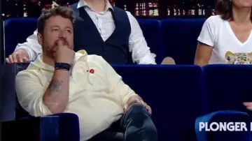 The sweat zipped hood of Bruno Guillon in Friday, everything is permitted with Chris Marks the 20.09.2019