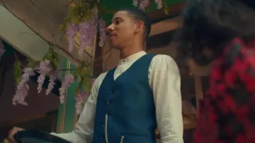 The suit jacket buttoned blue worn by a waiter in the clip Liar of Camila Cabello