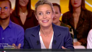 La veste bleue de Isabelle Moreau dans L'Info du vrai le Mag le 20.09.2019