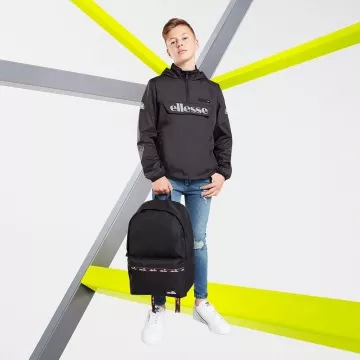 La veste noire réflechissante sur le compte Instagram de @jdsportsfrance