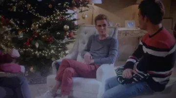 Pull jimmy (Clement Rémiens) in Tomorrow belongs to us (S01E119)