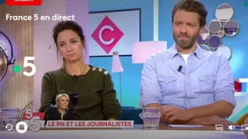 Suéter de malla acanalada caqui recto de Marion Ruggieri en Cà vous el 20.09.2019