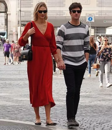 Jimmy Choo Fetto Flat Mules worn by Karlie Kloss Rome September 21, 2019