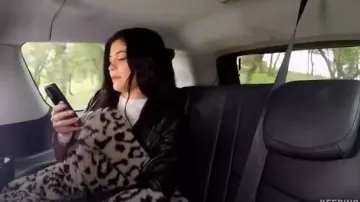 Max Mara Oversized leopard-print faux fur coat worn by Herself (Kylie Jenner) in Keeping Up with the Kardashians Season 17 Episode 3